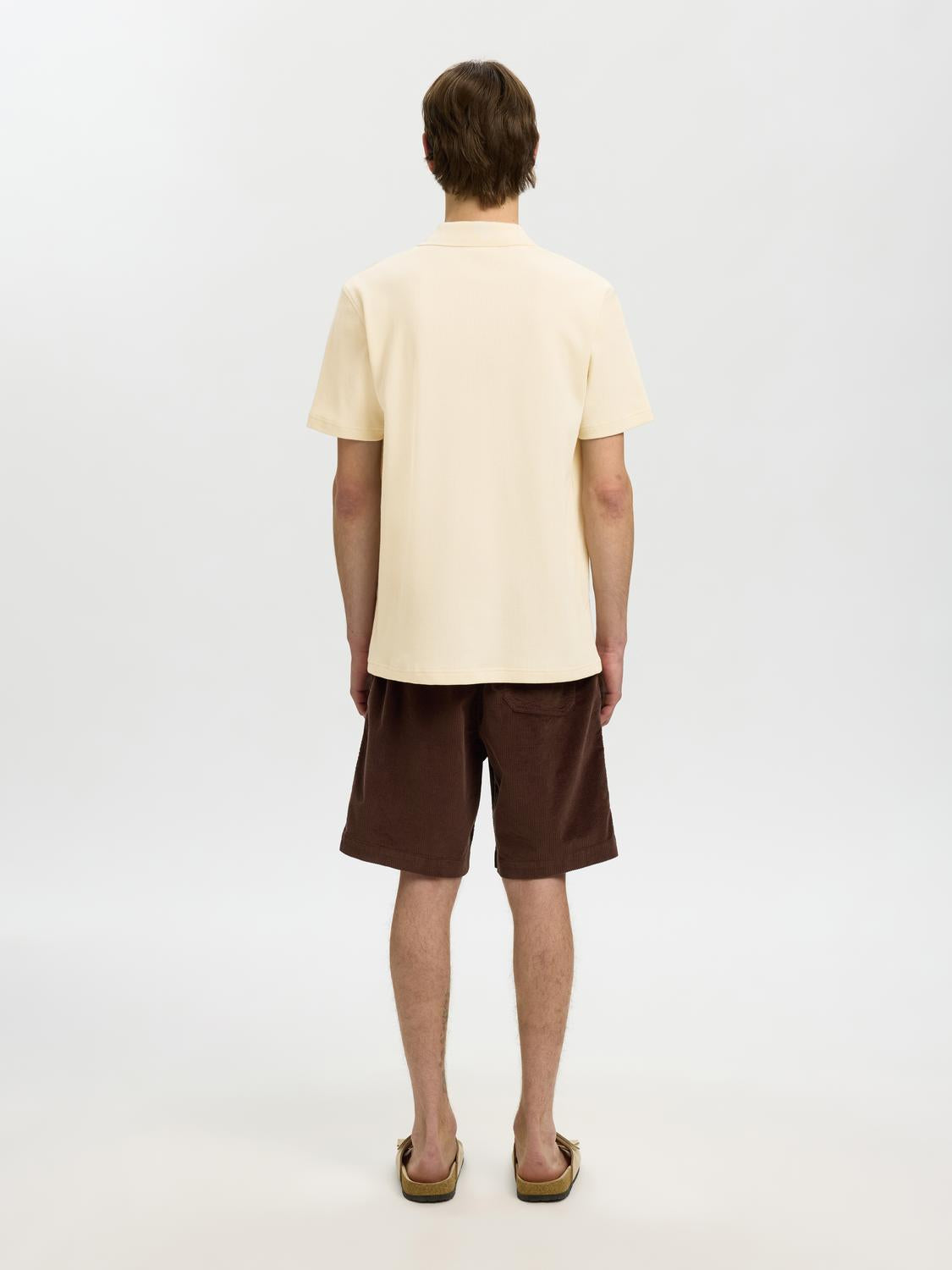 model_shot-back